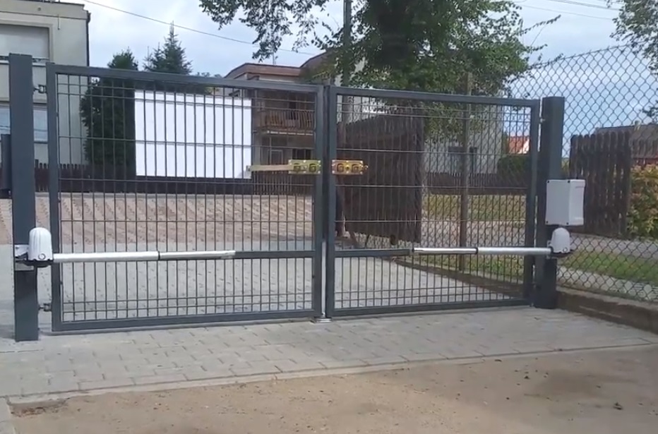 KEY STAR3224 ľavý pohon pre jednokrídlovú bránu do 2m/ krídlo, 1x STAR3224-L, 1x CT-20324, 1 pár FT-22, 1x SUB-44R