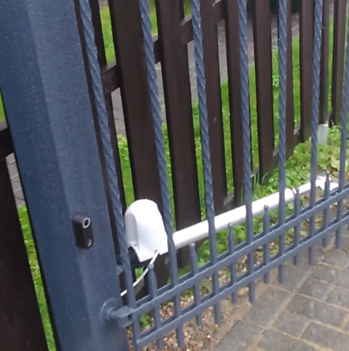 KEY STAR3224 ľavý pohon pre jednokrídlovú bránu do 2m/ krídlo, 1x STAR3224-L, 1x CT-20324, 1 pár FT-22, 1x SUB-44R