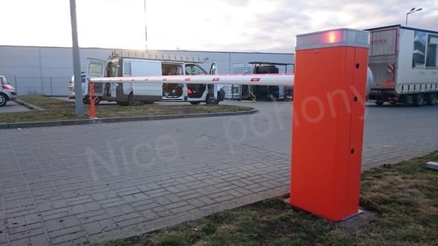 N LBAR8-KIT automatická závora do 8m (24V, 160W, 400Nm) s elektronikou BCU1, 1x XBA17, 2x XBA14,1x XBA9, 2x XBA13, 1x SMXI, 1x ON2E, 1pár EPMB, 1x XBA7