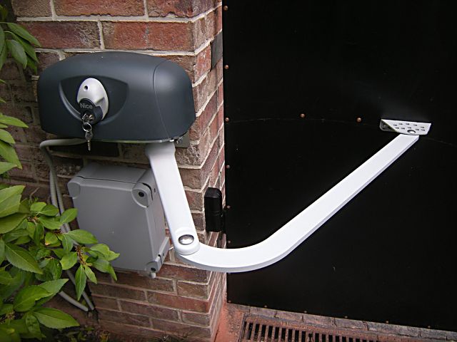 predĺžené rameno pohonu HYPPO pre brány s uchytením až 450mm hlboko