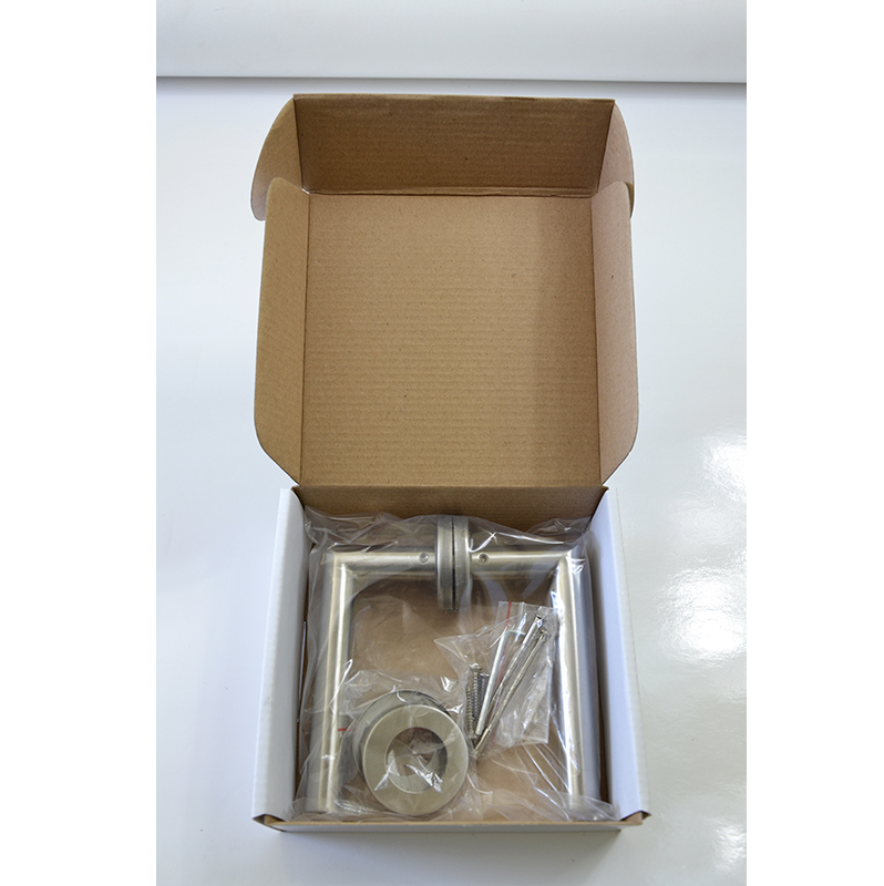 EB1-KLD04 - kľučka nerezová (pár) bez dolnej rozety, balenie: 2ks kľučka + príslušenstvo k montáži, brúsená nerez K320 /AISI304