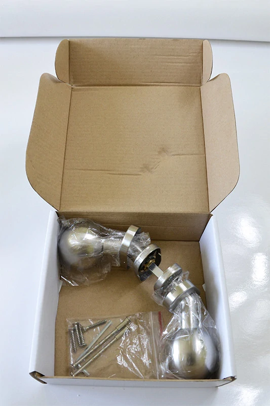 EB1-KGO31PN guľa ku kľučke s oválnou rozetou, otočná, bal. : 1 pár, brúsená nerez K320 /AISI304