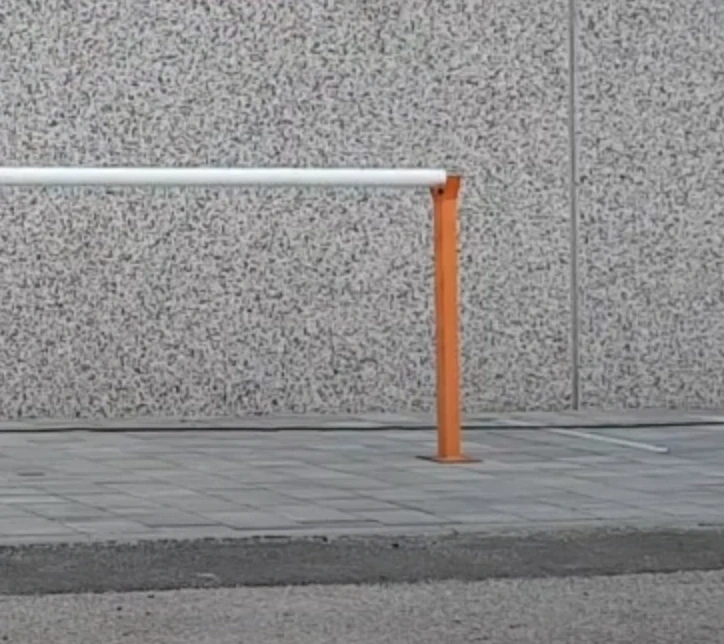 KEY 9 APF pevná podpora pre rameno závory, výška 82cm