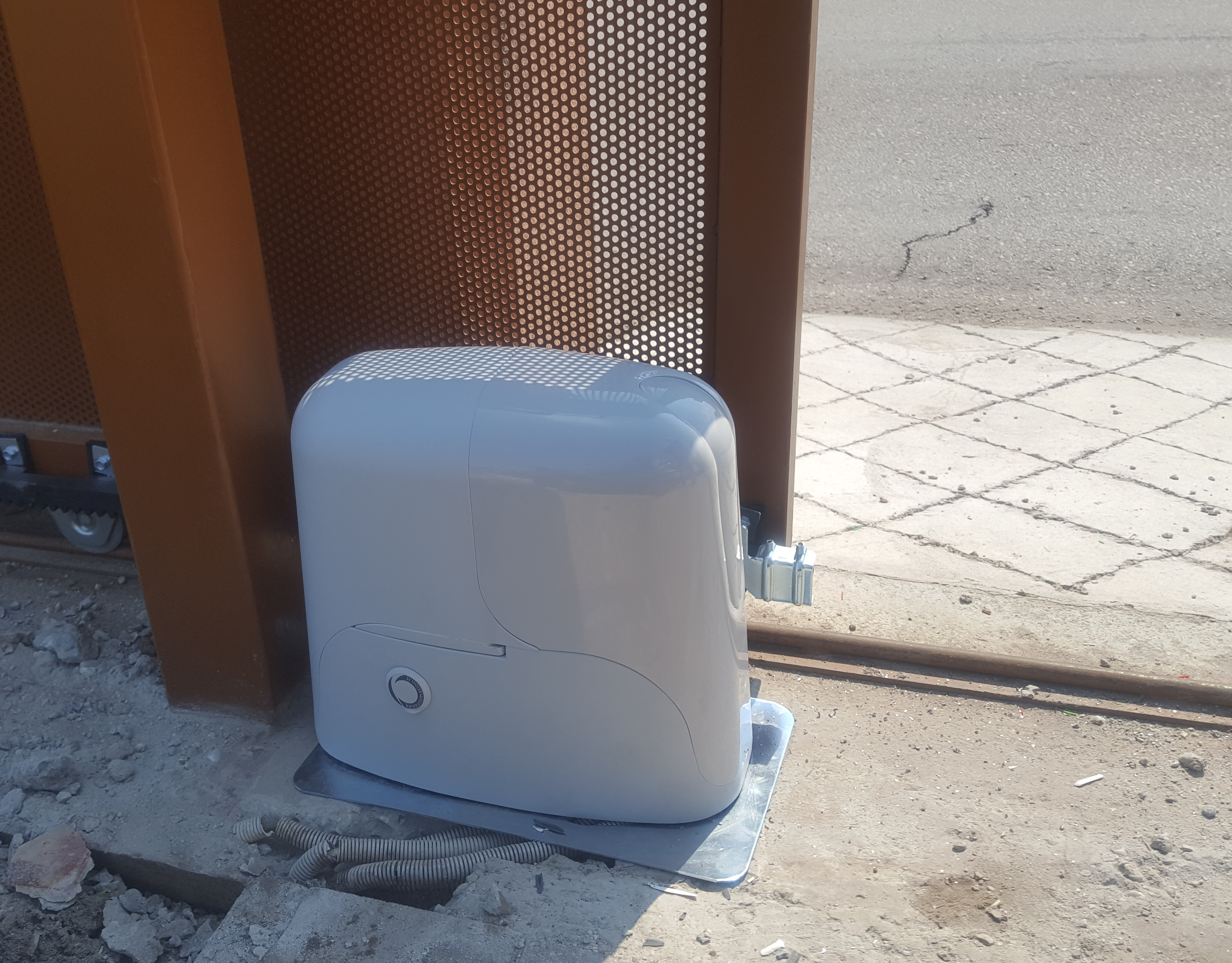 KEY SUN7324KS 1x SUN7324 (24V, 500W, 34Nm), 1x CT-10224,  2x SUB44R, 1 pár, FT-22, pre posuvnú bránu do 700kg,