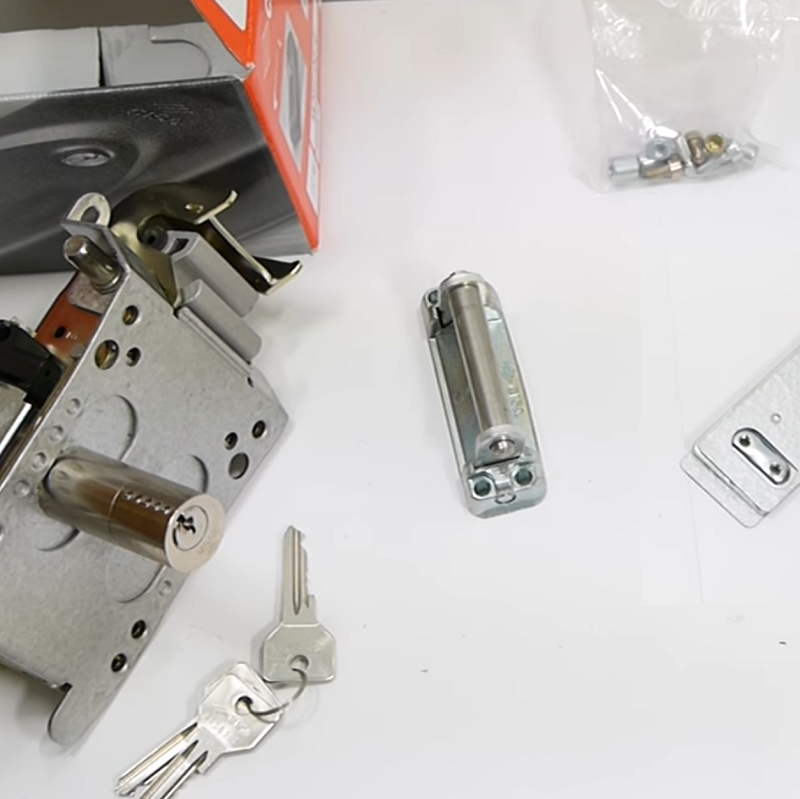 KEY 9 ELS-C Horizontálny elektrický zámok 12V pre krídlové brány do 2000kg,