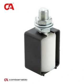 C450SKH / 30x40 - nylonová vodiaca kladka ø 30 mm, dĺžka 40 mm, M14 s ochranným krytom